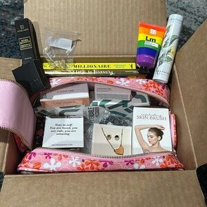 Over 20 items in bundle including Truly/Spongebob makeup bag